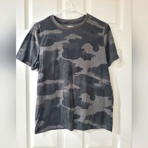 Urban Pipeline boy's shirt size XL